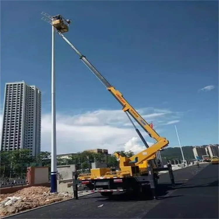 凤泉维修路灯的曲臂升降车出租