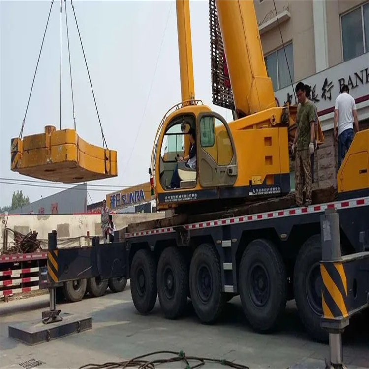 凤泉当地吊车出租|机器吊装|75吨|工厂搬迁服务